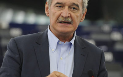 Περιοδεία του υποψήφιου ευρωβουλευτή της Λαϊκής Ενότητας (ΛΑΕ) Ν. Χουντή και της υποψήφιας Δημάρχου Αθηναίων με το «Μέτωπο Ανατροπής για την Αθήνα», Αυγής Μπέσκα-Θεοδόση, στον ΟΚΑΝΑ